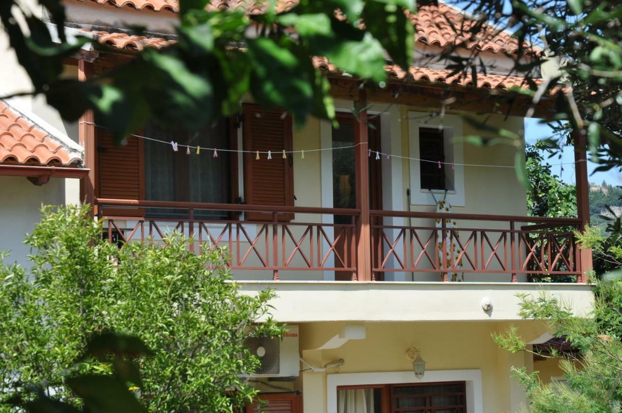 Areti'S Apartment Agios Georgios Pagon Exteriör bild