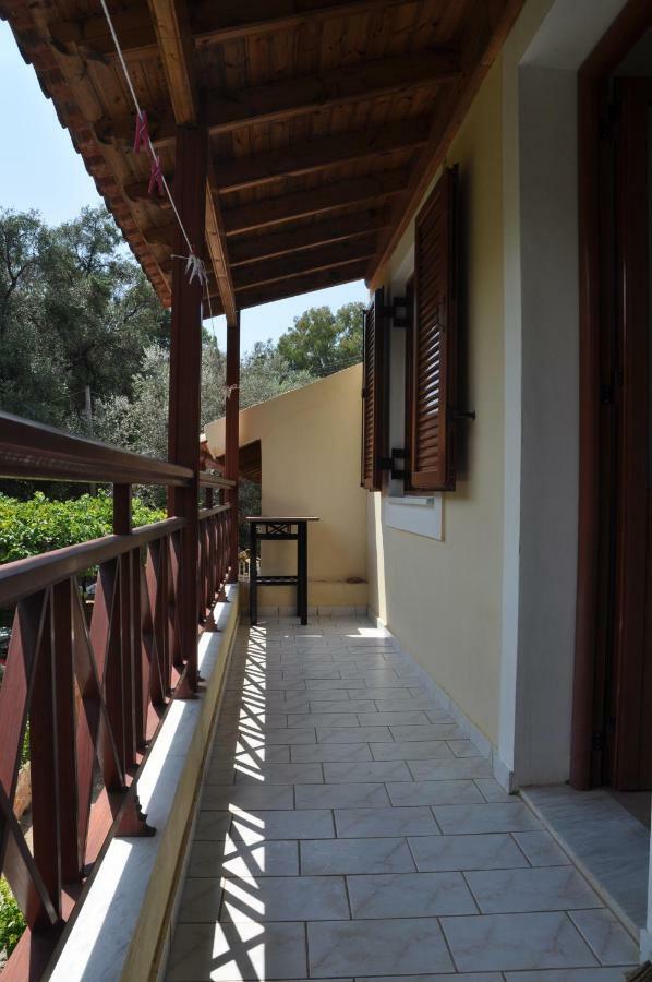 Areti'S Apartment Agios Georgios Pagon Exteriör bild